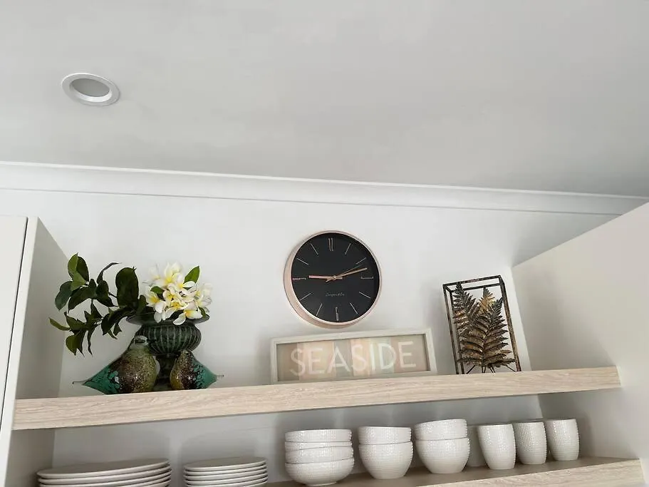 Studio Seaside Self-Contained Apartment Marcoola